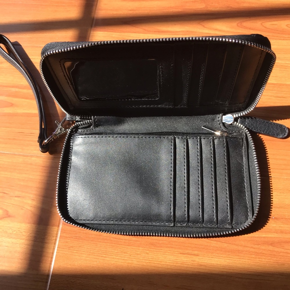 Bundle of Wallets - Picture 3 of 6